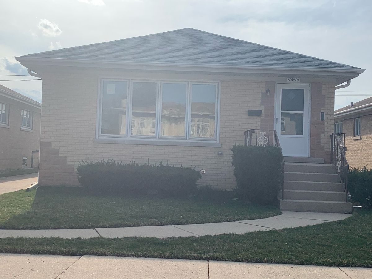 Homes & Condos & Townhomes Rented Brickman Norridge Illinois, 4844 Greenwood