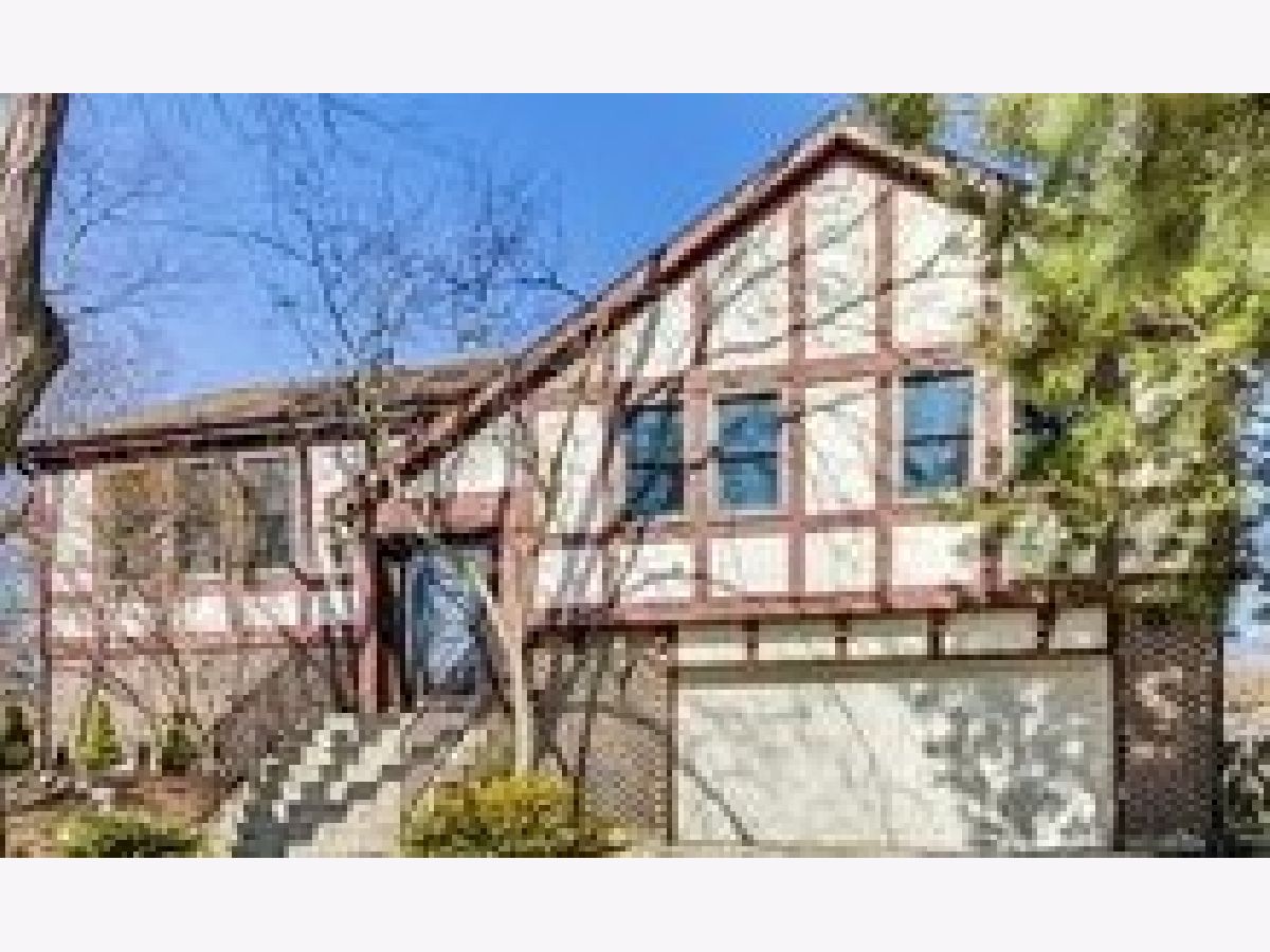 Homes Sold Highland Point Buffalo Grove Illinois, 228 Fox Hill