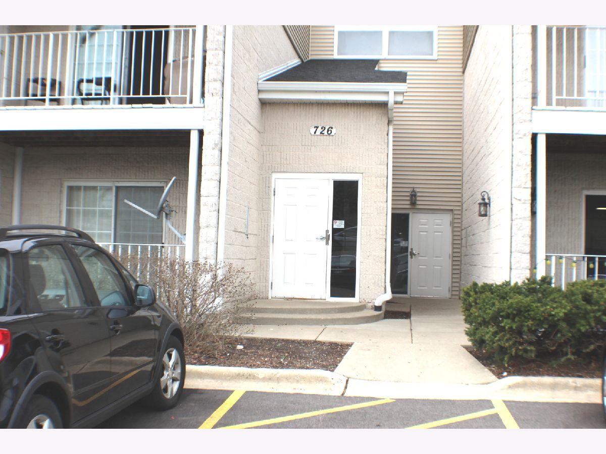 Condominiums Rented Legends Carol Stream Illinois, 726 Gary