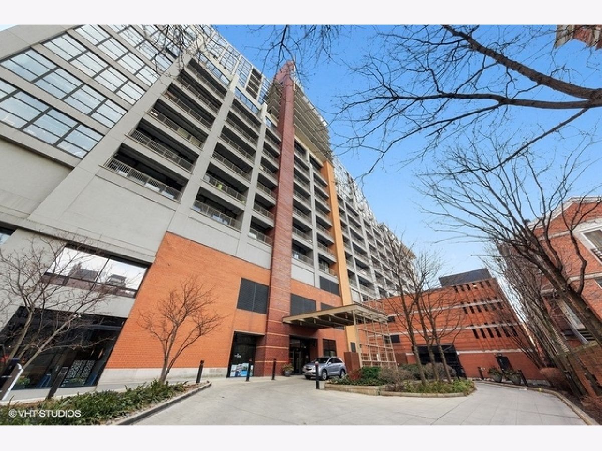 Condos & Townhomes Sold Dearborn Towers Chicago Illinois, 1530 State