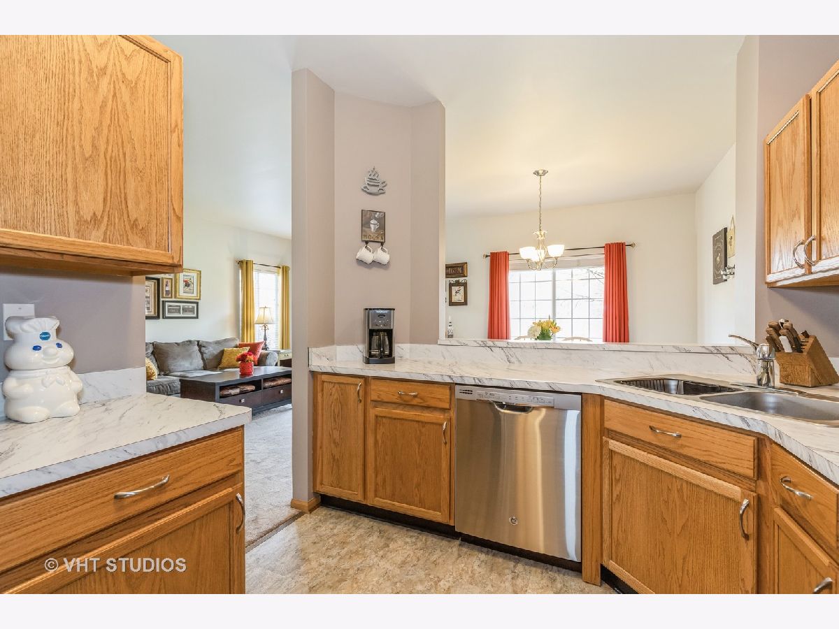 Townhomes & Condos & Homes Sold Fairway Greens Antioch Illinois, 39957 Hidden Bunker