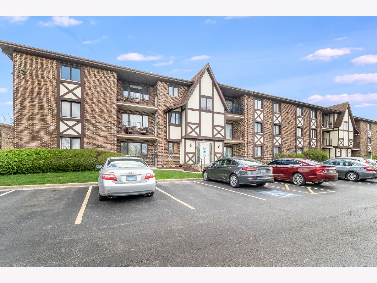 Condominiums Sold Ridge Cove Chicago Ridge Illinois, 10512 Ridge Cove