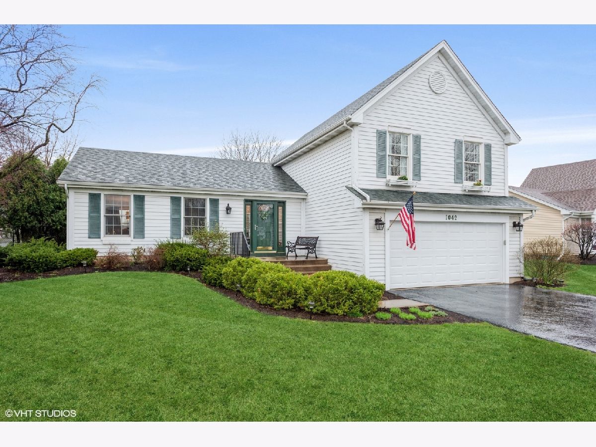 Homes Sold Heritage Glen Carol Stream Illinois, 1042 Woodlake