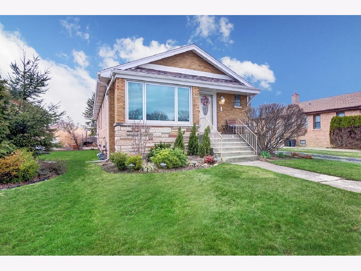Homes & Condos & Townhomes Sold Oak Dale Oak Lawn Illinois, 4916 Lamb