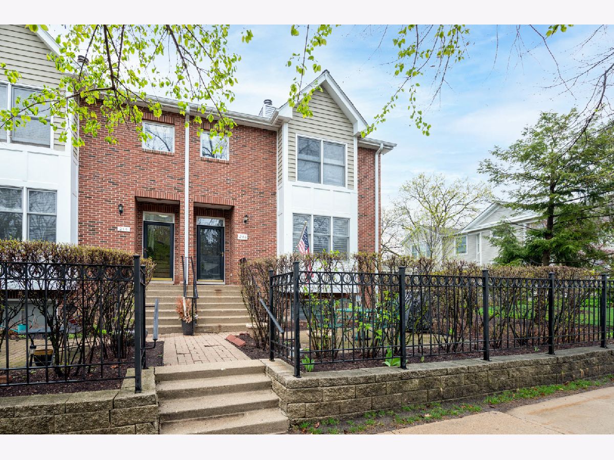 Townhomes Sold Village Green Palatine Illinois, 246 Brockway