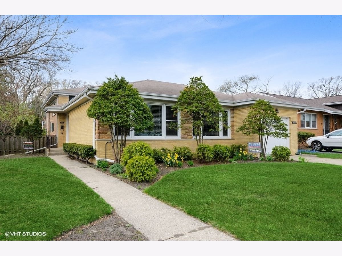 Homes & Townhomes Rented Devonshire Highlands Skokie Illinois, 9722 Keeler