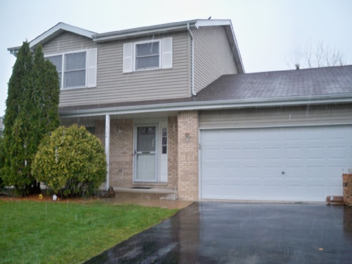 Homes Sold Saddlewood Estates Lockport Illinois, 16724 Saddlewood