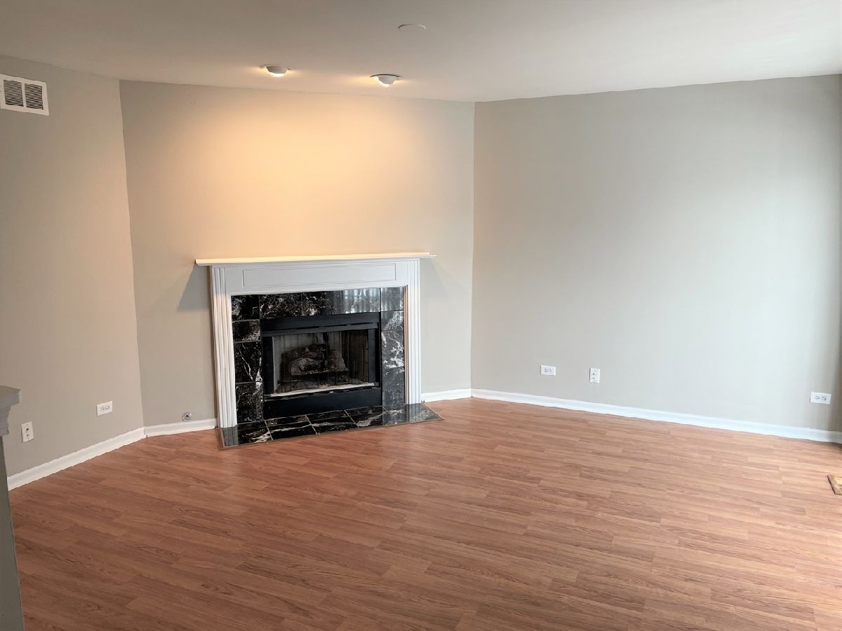 Townhomes Sold Hickory Hill Palatine Illinois, 827 Saint Johns
