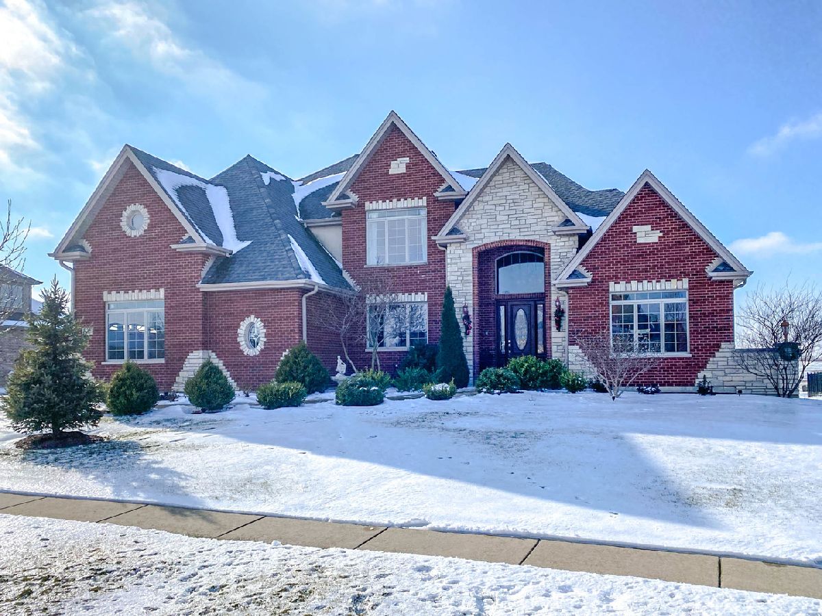 Homes Sold Glenview Walk Estates Homer Glen Illinois, 15700 Jeanne