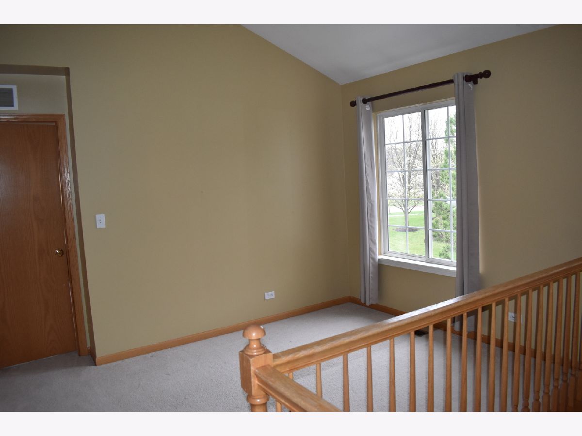 Homes & Townhomes & Condos Rented Madrona Village Round Lake Illinois, 704 Rosehall