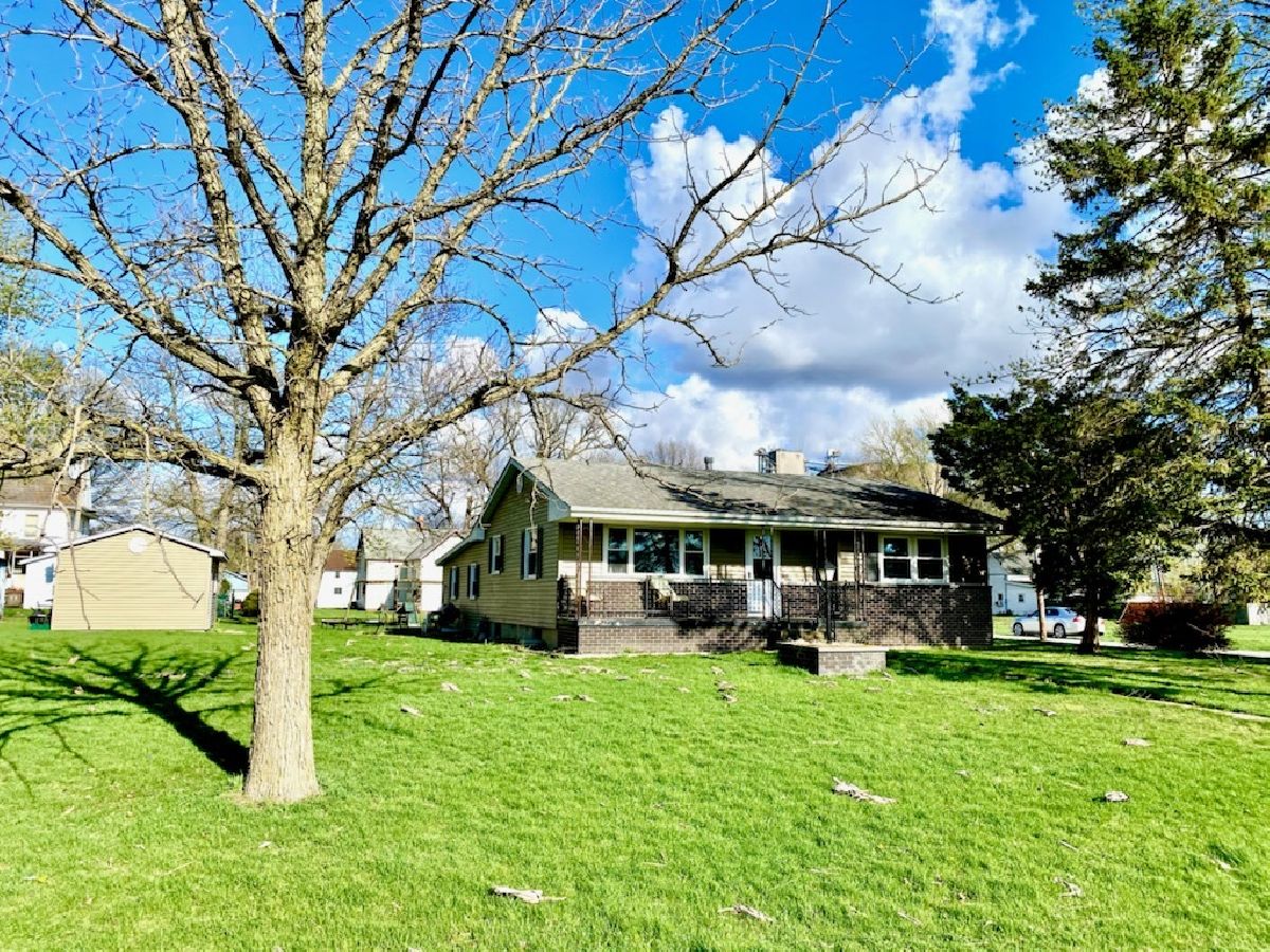  Sold Deland Illinois, 210 Western