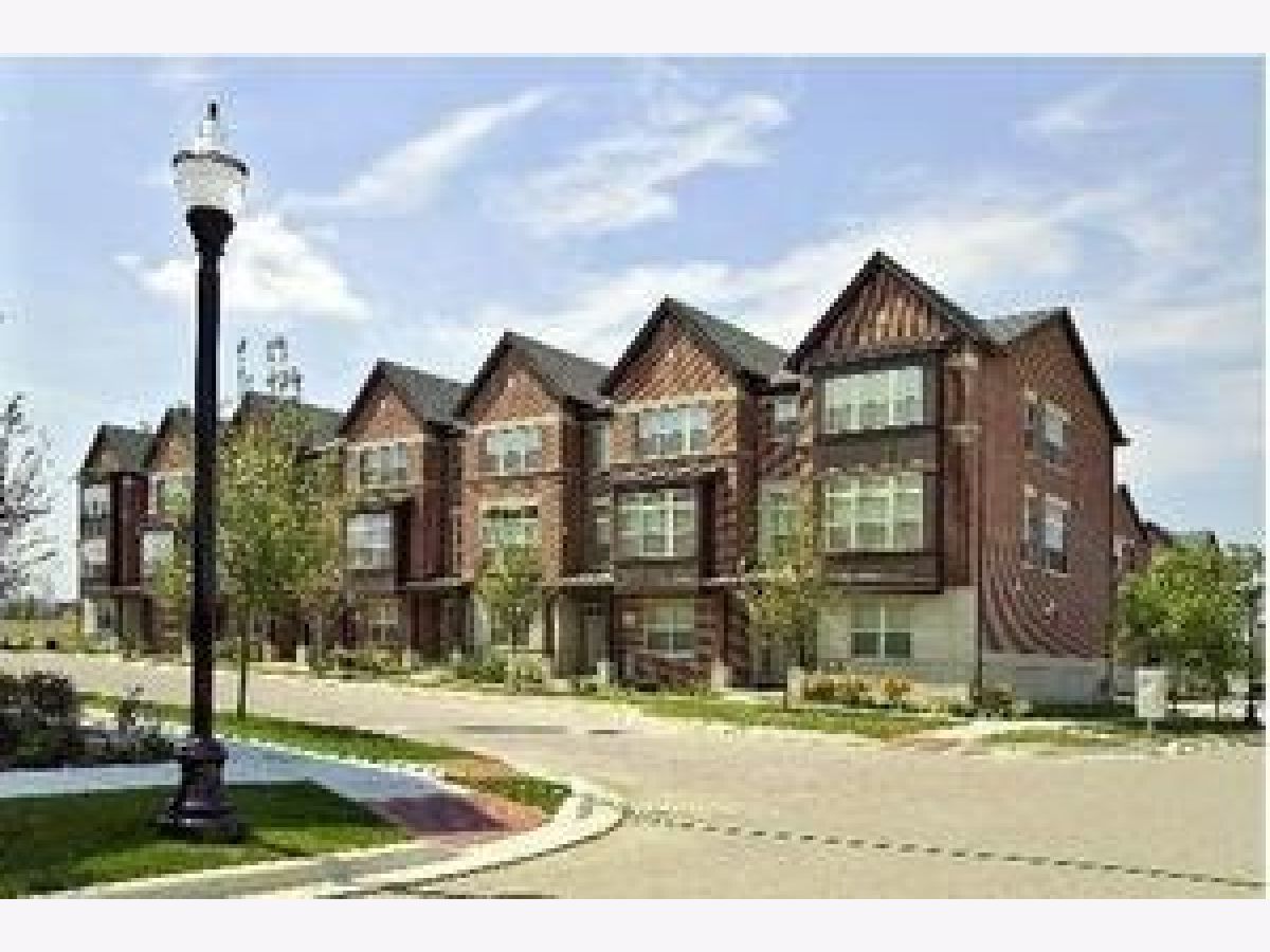 Aspen Pointe Vernon Hills IL, Townhomes For Sale & For Rent Sadie