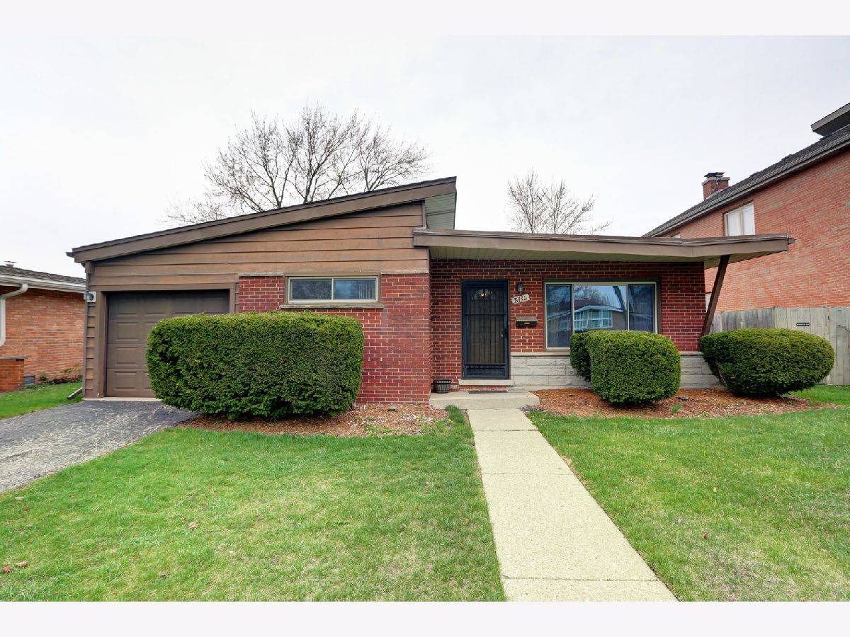 Homes Sold Greenwood Estates Niles Illinois, 8430 Clara