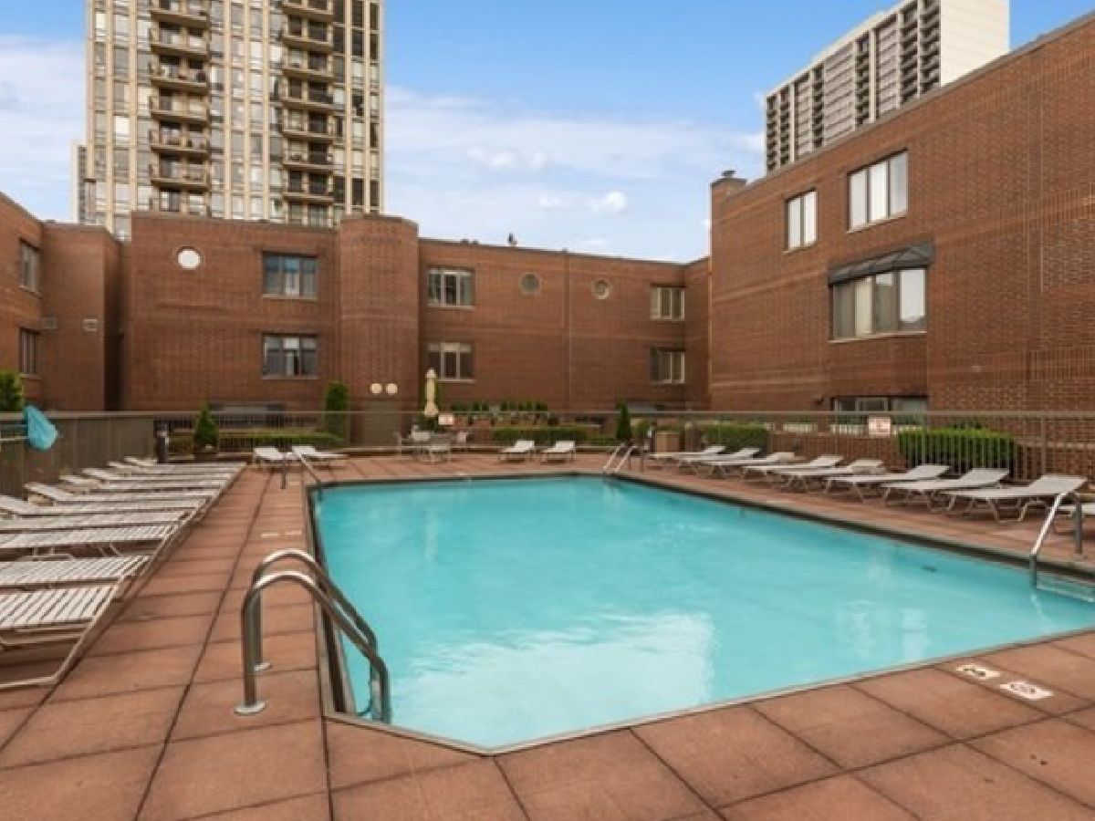 Townhomes Sold Eugenie Terrace Chicago Illinois, 1720 Lasalle