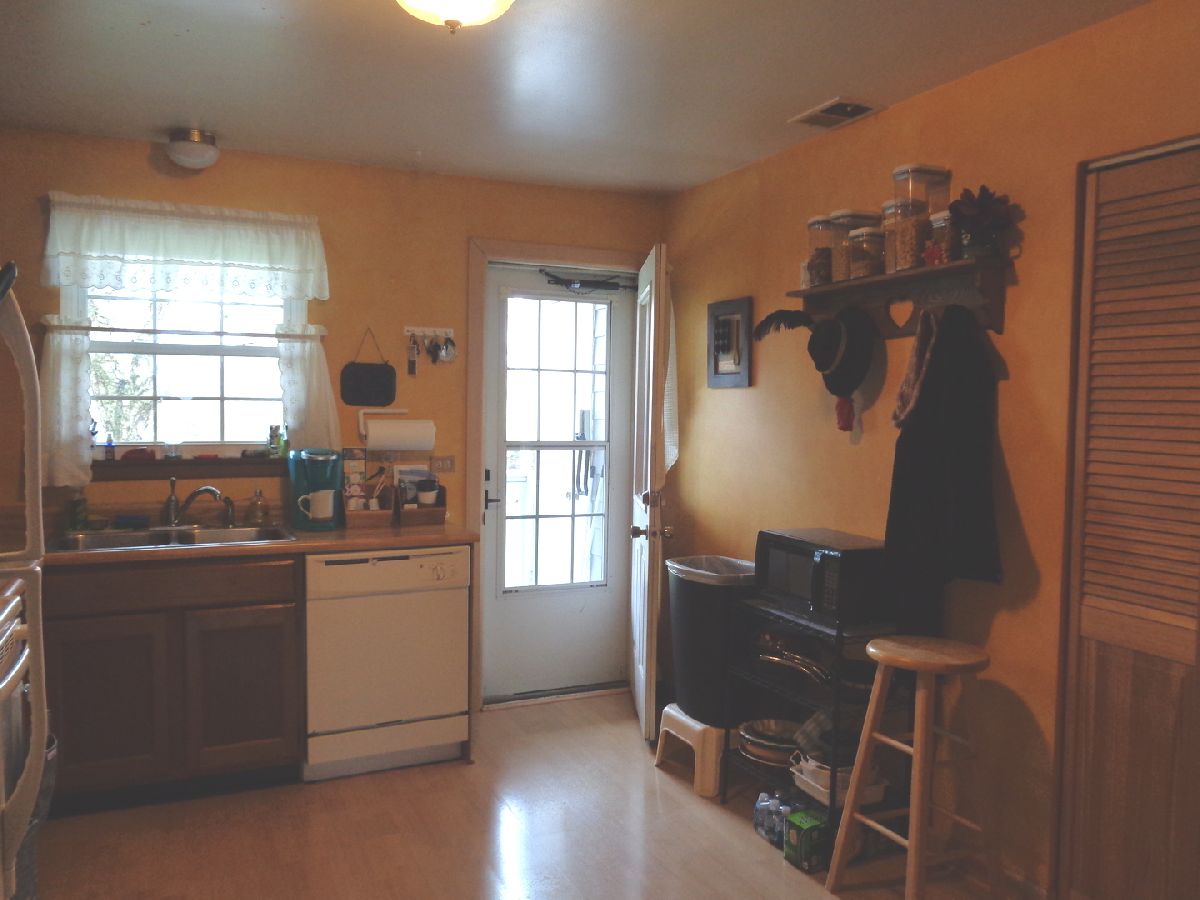 Condominiums Sold Cambridge Green Libertyville Illinois, 124 Winchester