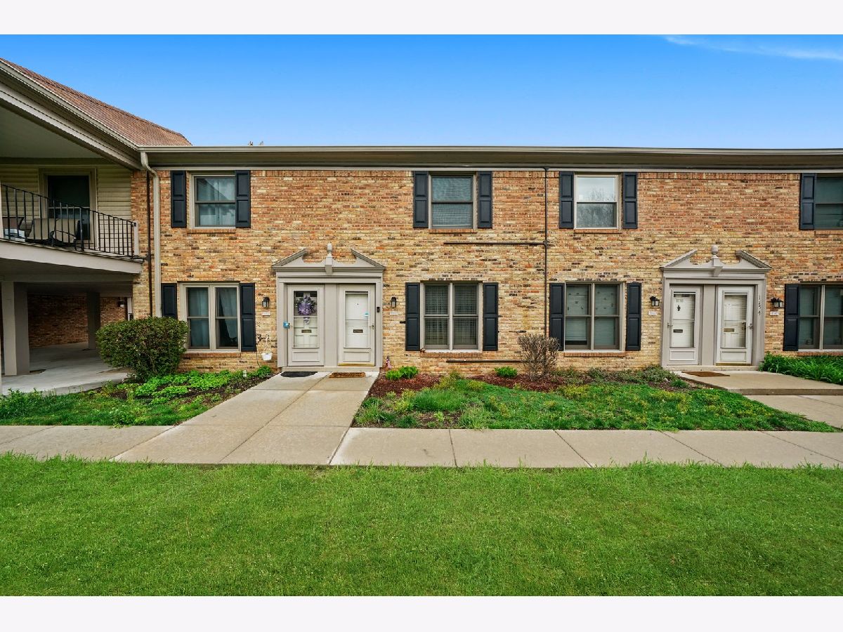 Townhomes & Condos Rented Hilldale Hoffman Estates Illinois, 1758 Sussex Walk