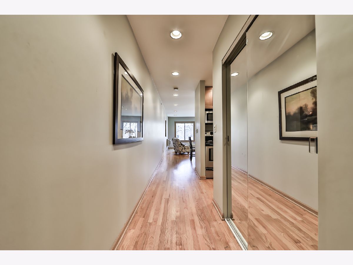 Condos & Townhomes & Homes Rented Ravenswood Gardens Chicago Illinois, 2619 Agatite