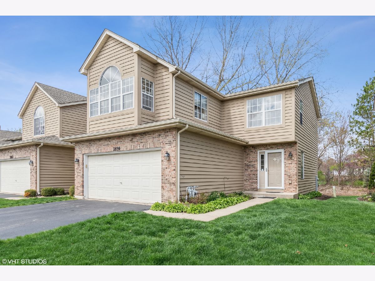 Townhomes Sold Winchester Trails Naperville Illinois, 1859 Tamahawk