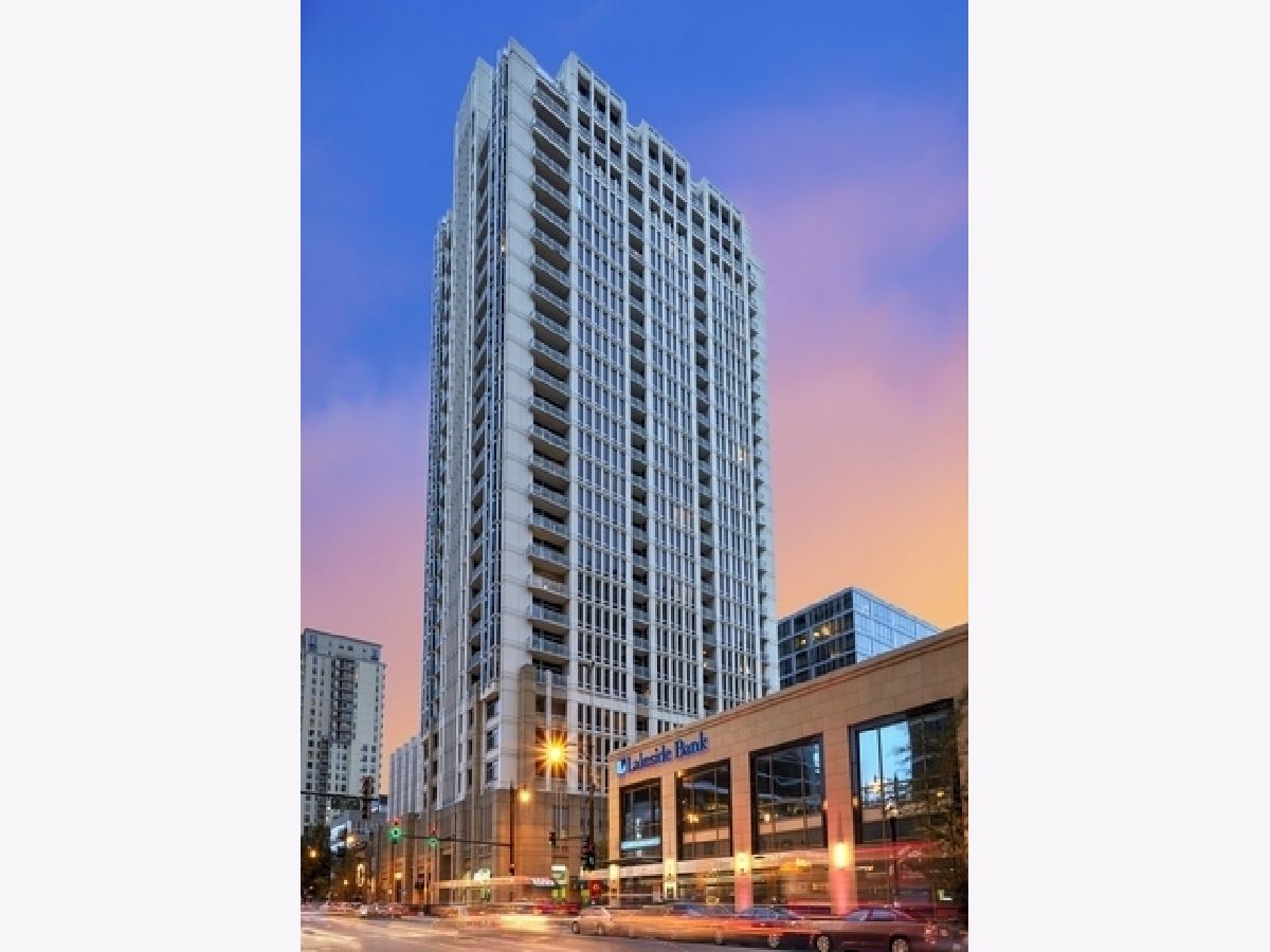 Condominiums Rented Michigan Avenue Towers Chicago Illinois, 1400 Michigan