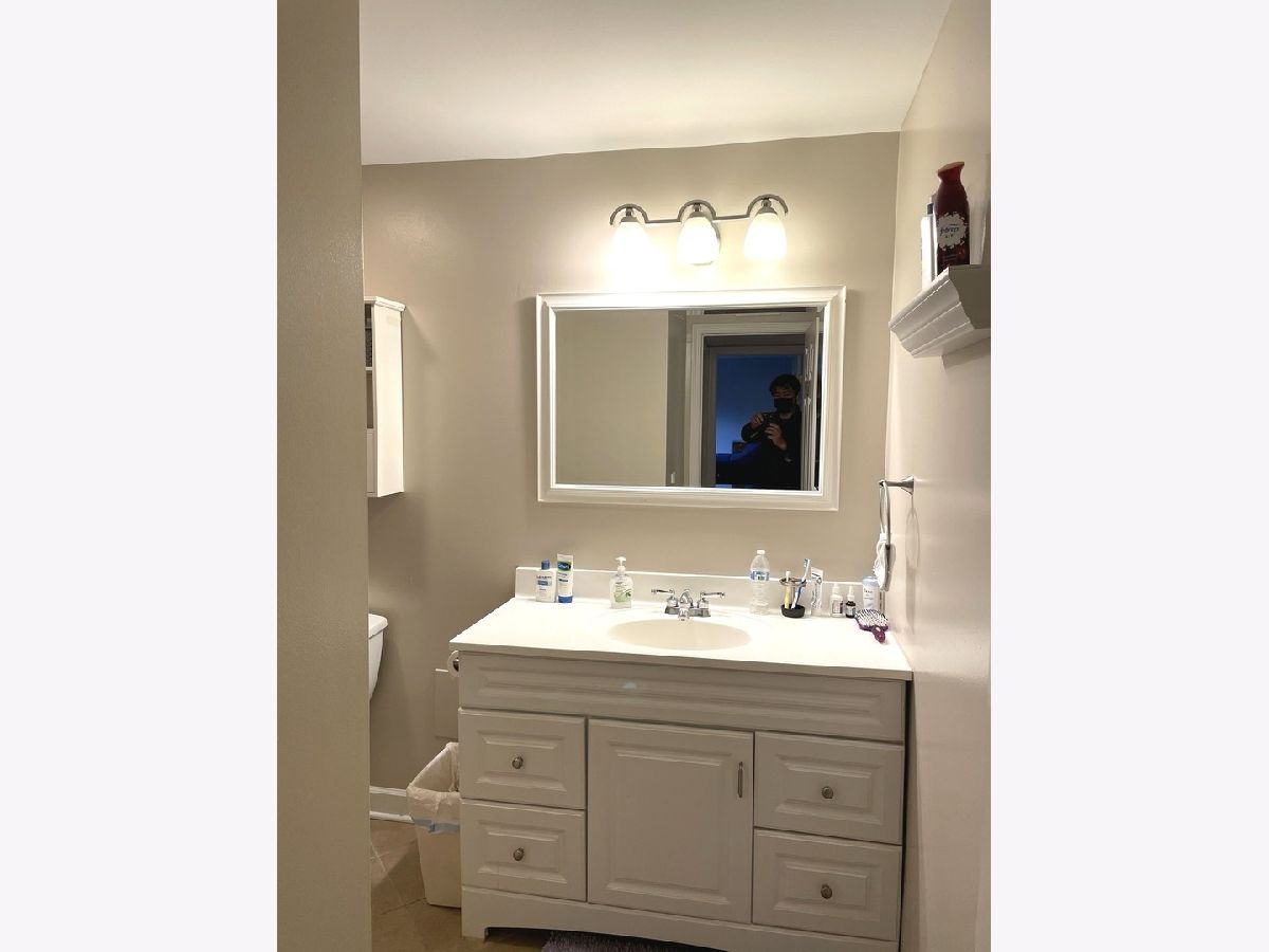 Condominiums Rented Waterfall Glen Willowbrook Illinois, 16W731 Mockingbird