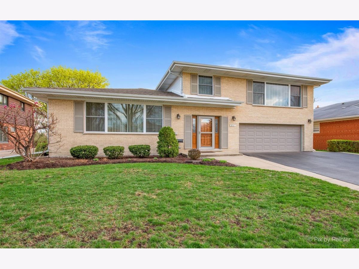 Homes Sold Heritage Addison Illinois, 851 Heritage