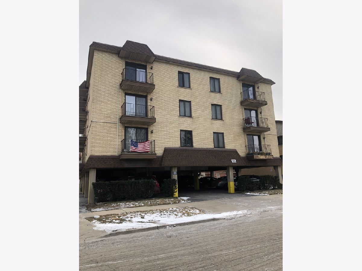 Condominiums Sold Lawrence Court Condos Schiller Park Illinois, 9815 Lawrence