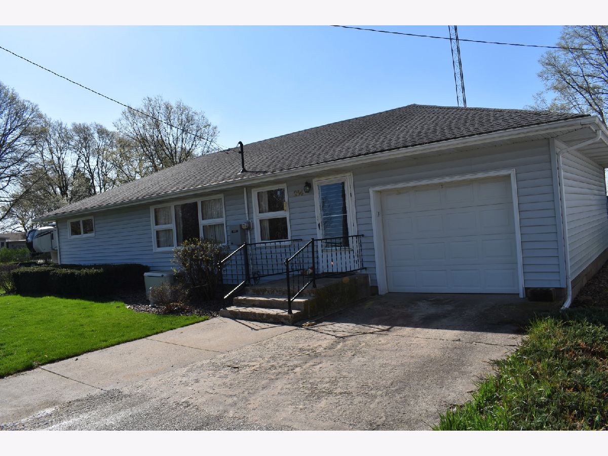  Sold Graymont Illinois, 214 Lydia
