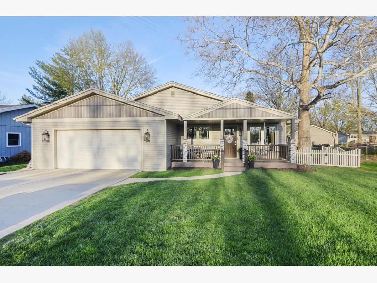 Homes Sold Sunny Dale Acres Mahomet Illinois, 1004 Division