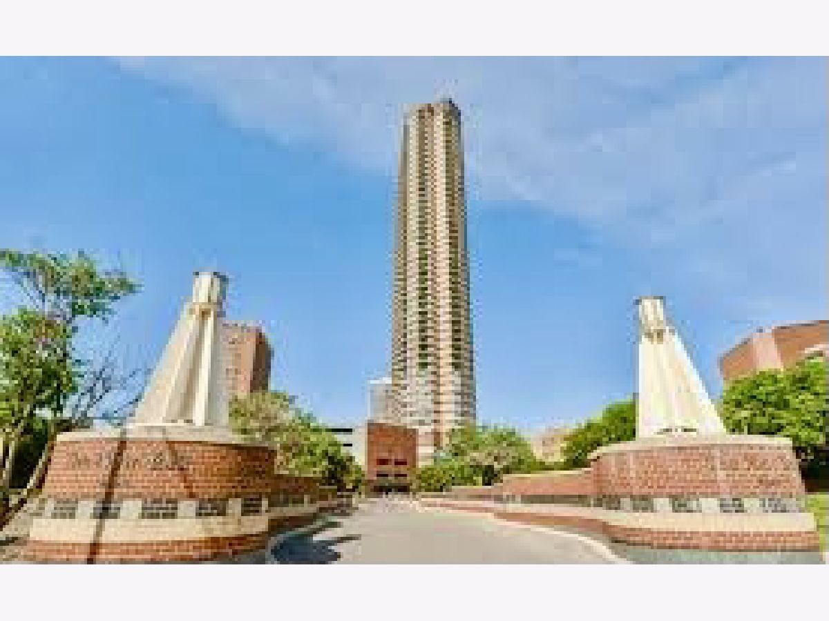 Condominiums Rented The New York Chicago Illinois, 3660 Lake Shore