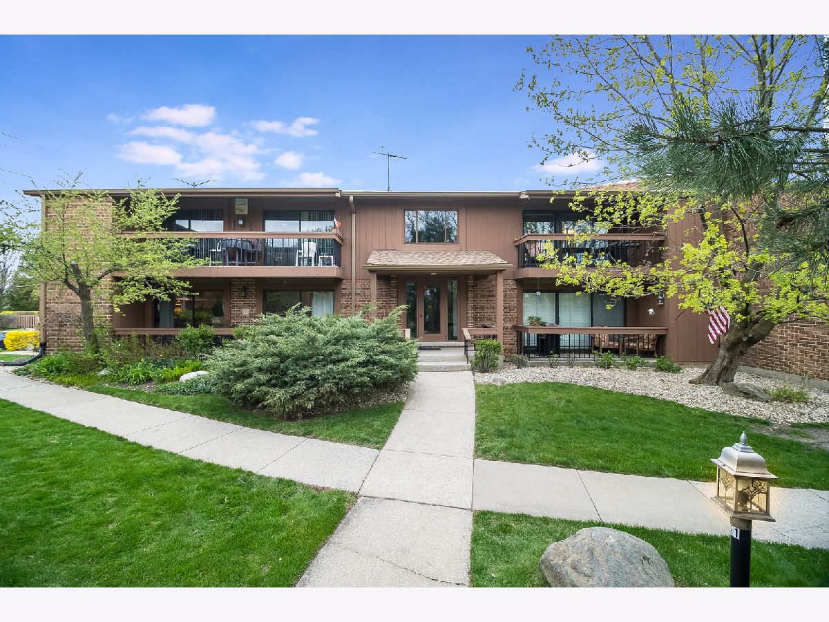 Braemoor Burr Ridge IL, Homes & Condominiums For Sale & For Rent