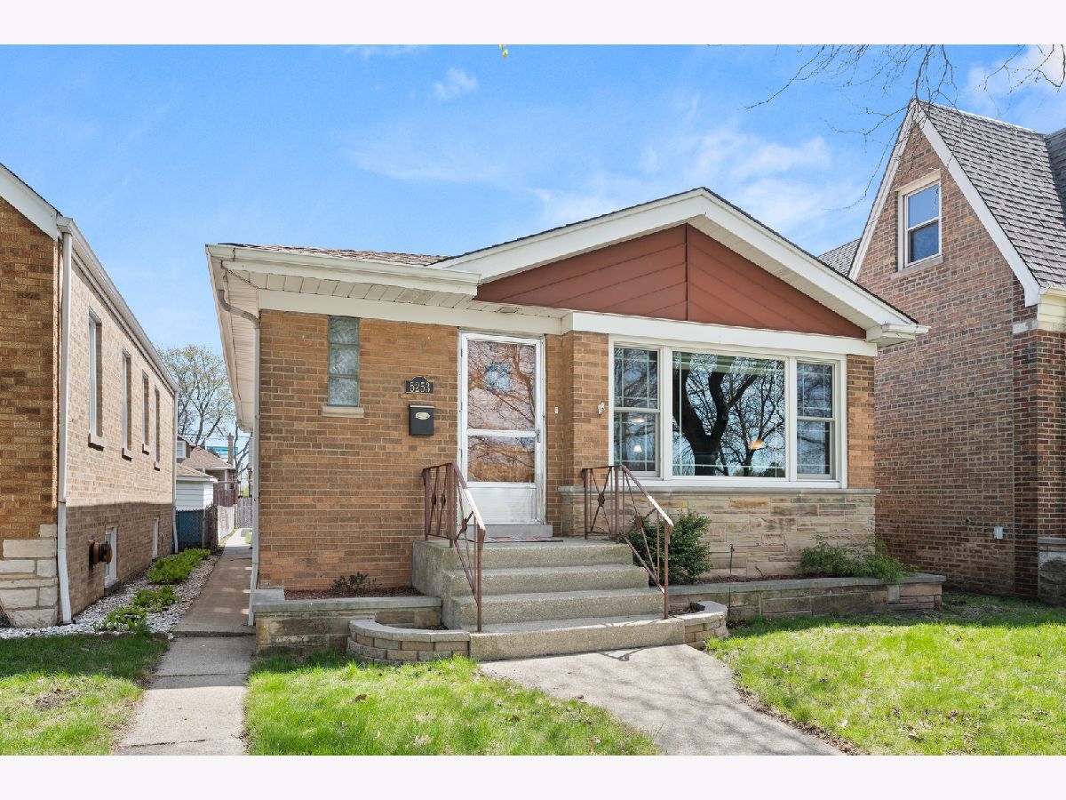 Homes & Condominiums Sold Jefferson Park Place Chicago Illinois, 5253 Austin