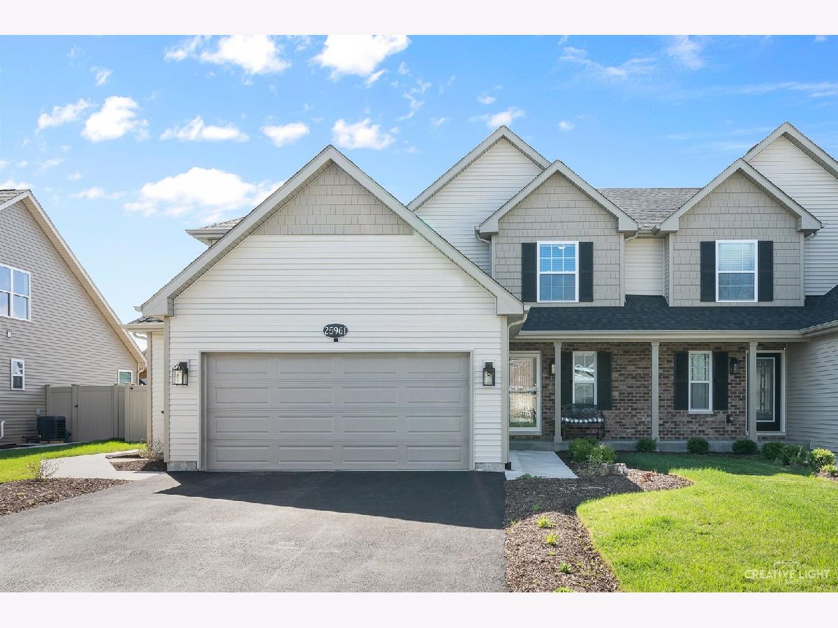 Homes & Townhomes Sold Ravine Woods Channahon Illinois, 25961 Timber Ridge