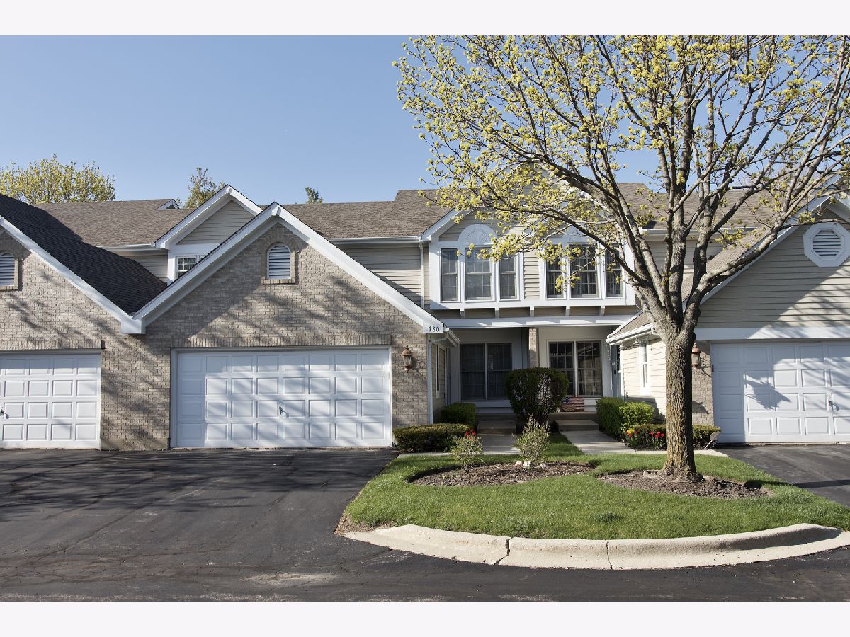 Townhomes Sold Regency Park Crystal Lake Illinois, 780 Regency Park