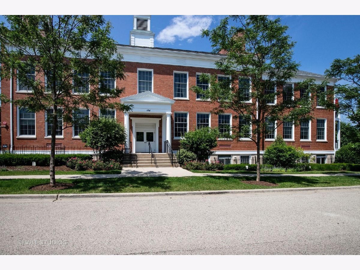 Condos & Townhomes & Homes Sold School Street Libertyville Illinois, 154 School