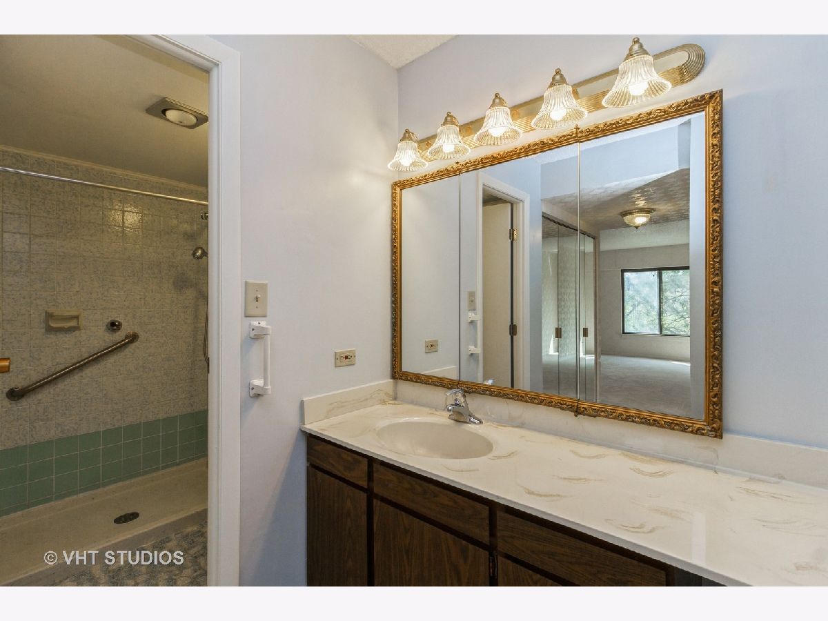 Condominiums Sold Watersedge Hazel Crest Illinois, 3504 Lakeview