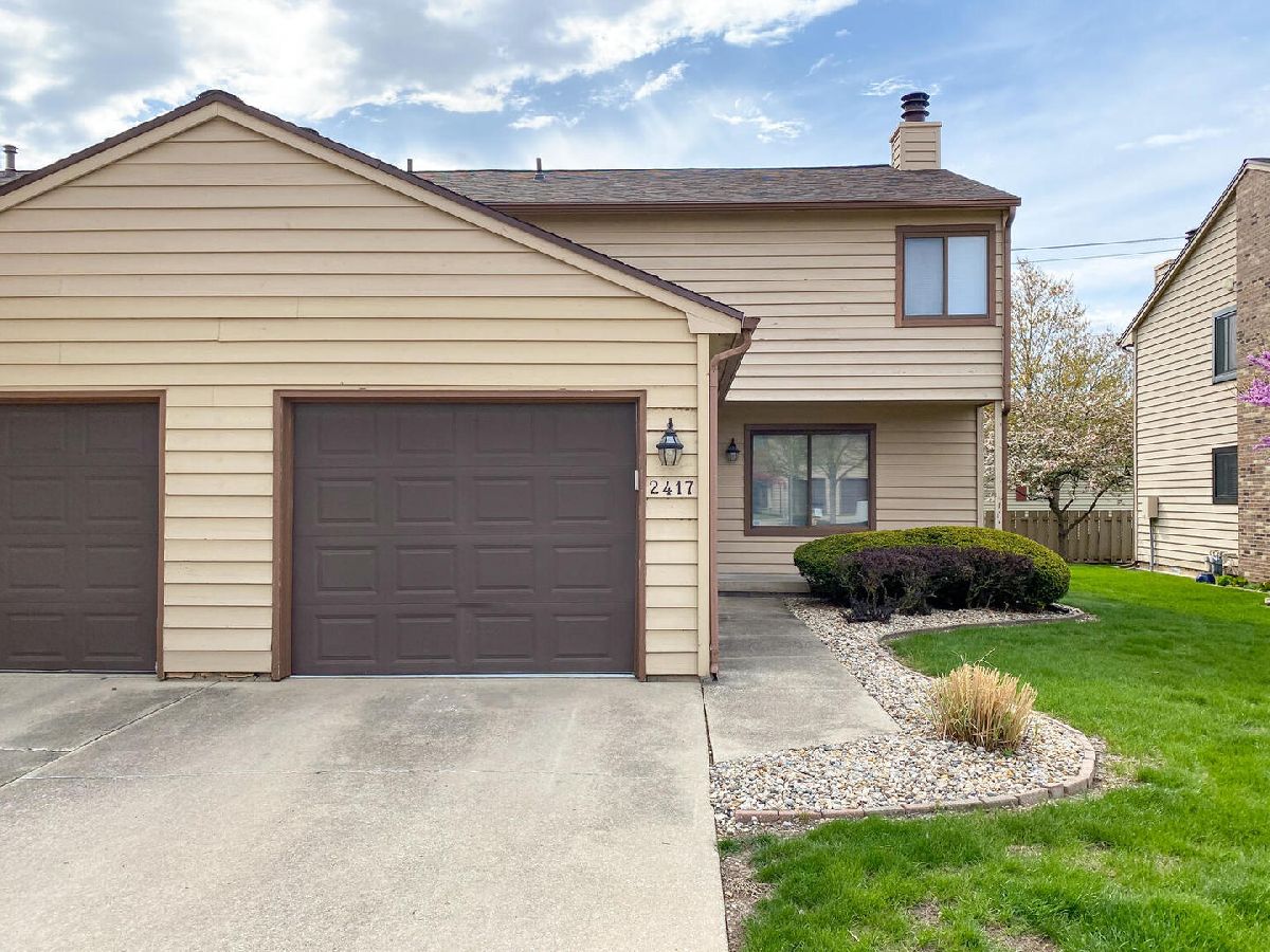 Condominiums & Homes Sold Morissey Park Champaign Illinois, 2417 Morrissey Park