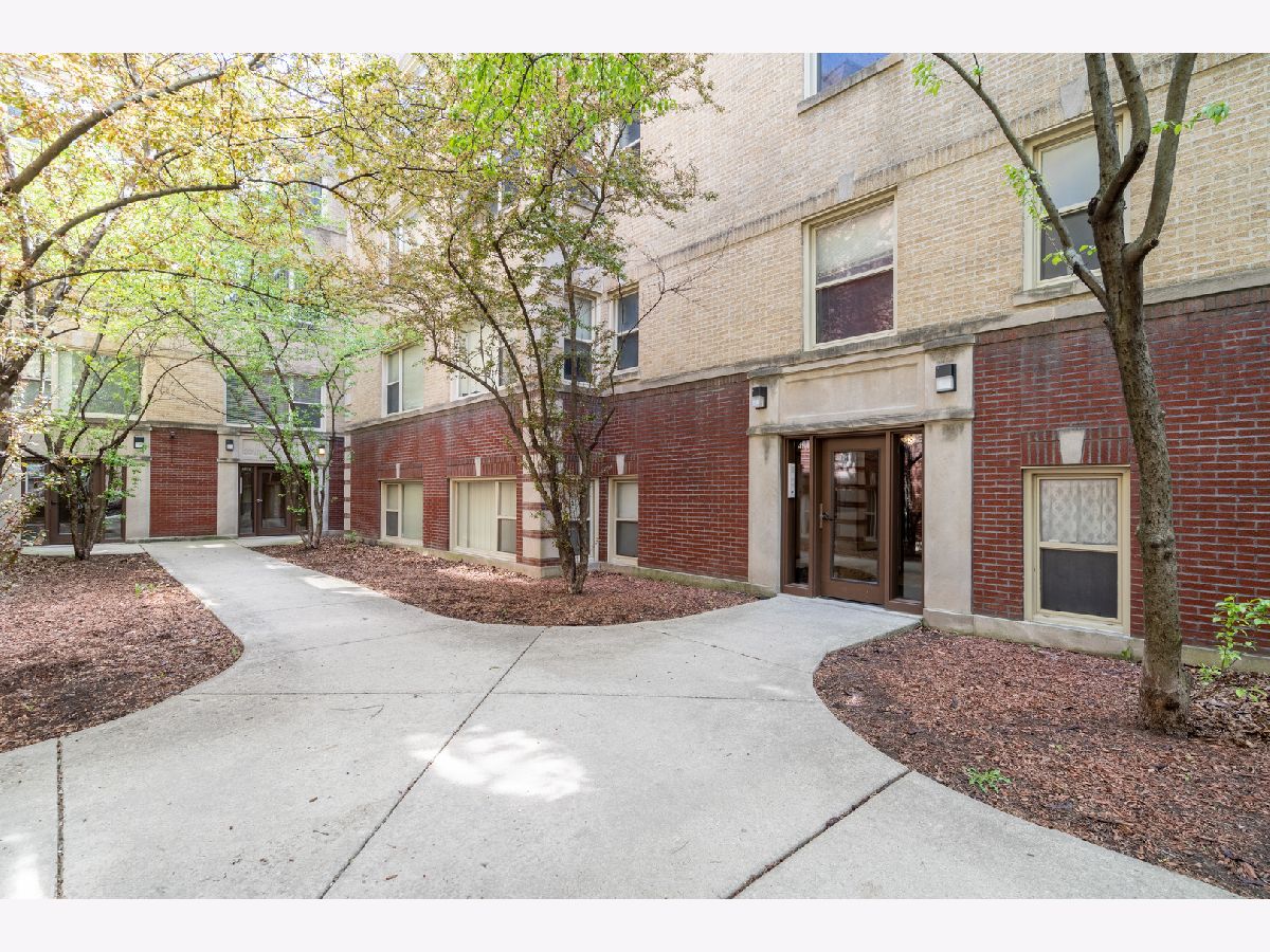 Condominiums Sold Harding Court Condos Chicago Illinois, 4845 Harding