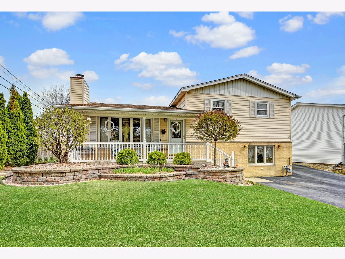 Homes Sold El Morro Oak Forest Illinois, 5908 Victoria