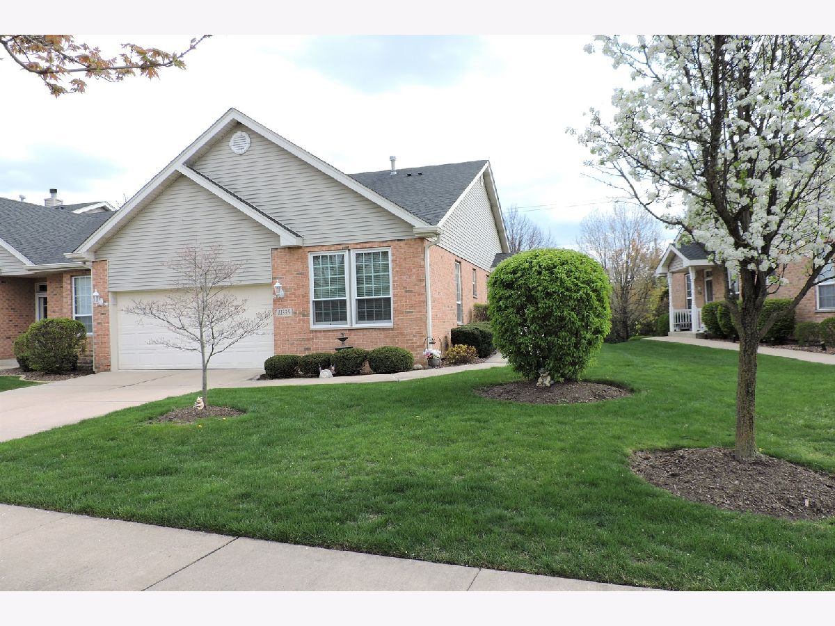 Townhomes Sold Hamilton Crossing Mokena Illinois, 11335 Wild Berry