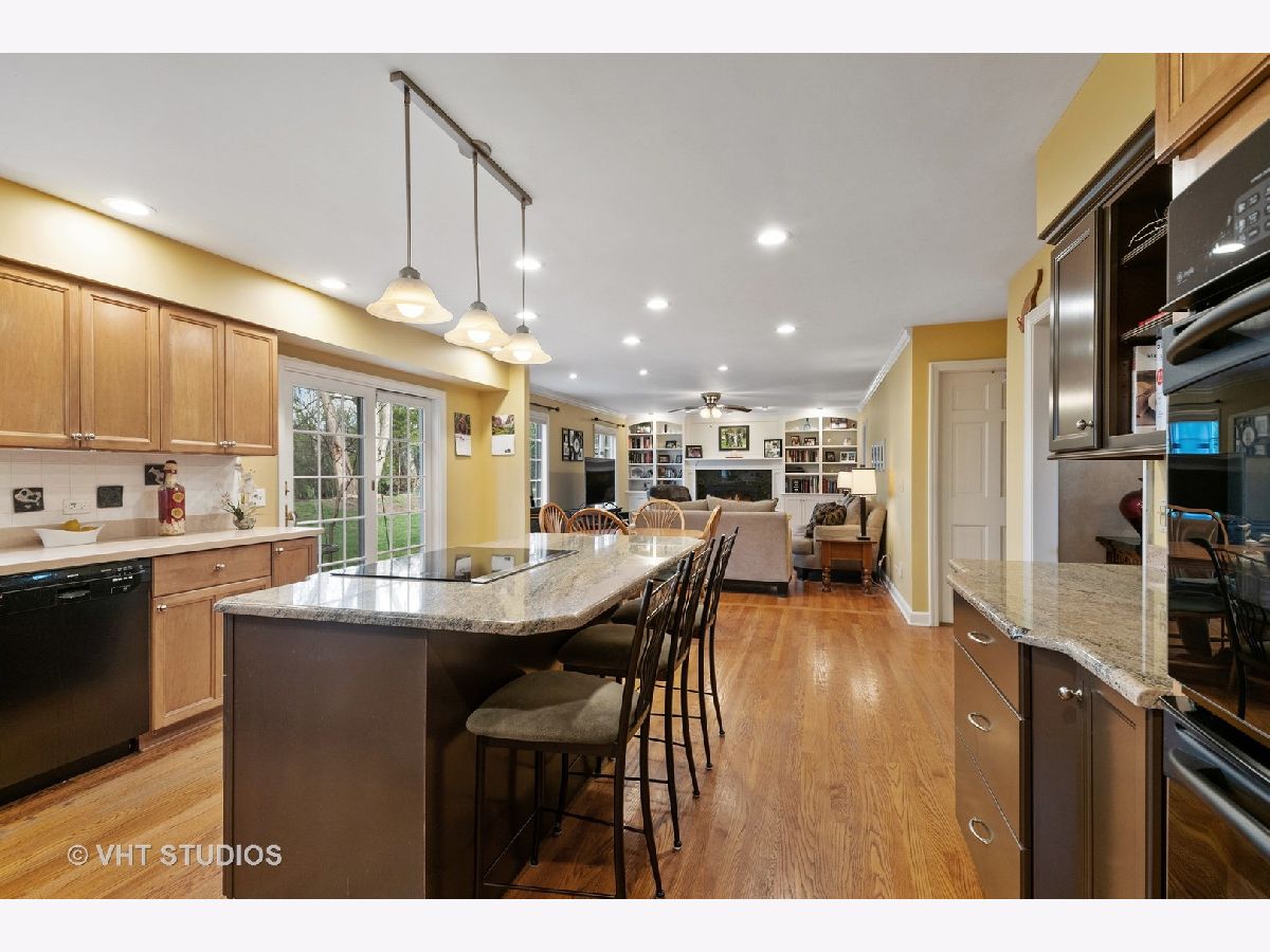 Homes Sold Interlaken Ridge Libertyville Illinois, 1211 Loyola