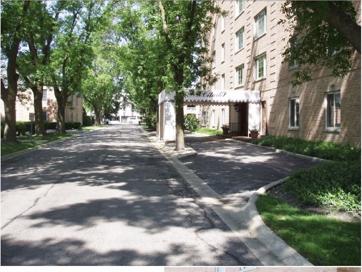 Condominiums Rented Citadel Northbrook Illinois, 1455 Shermer
