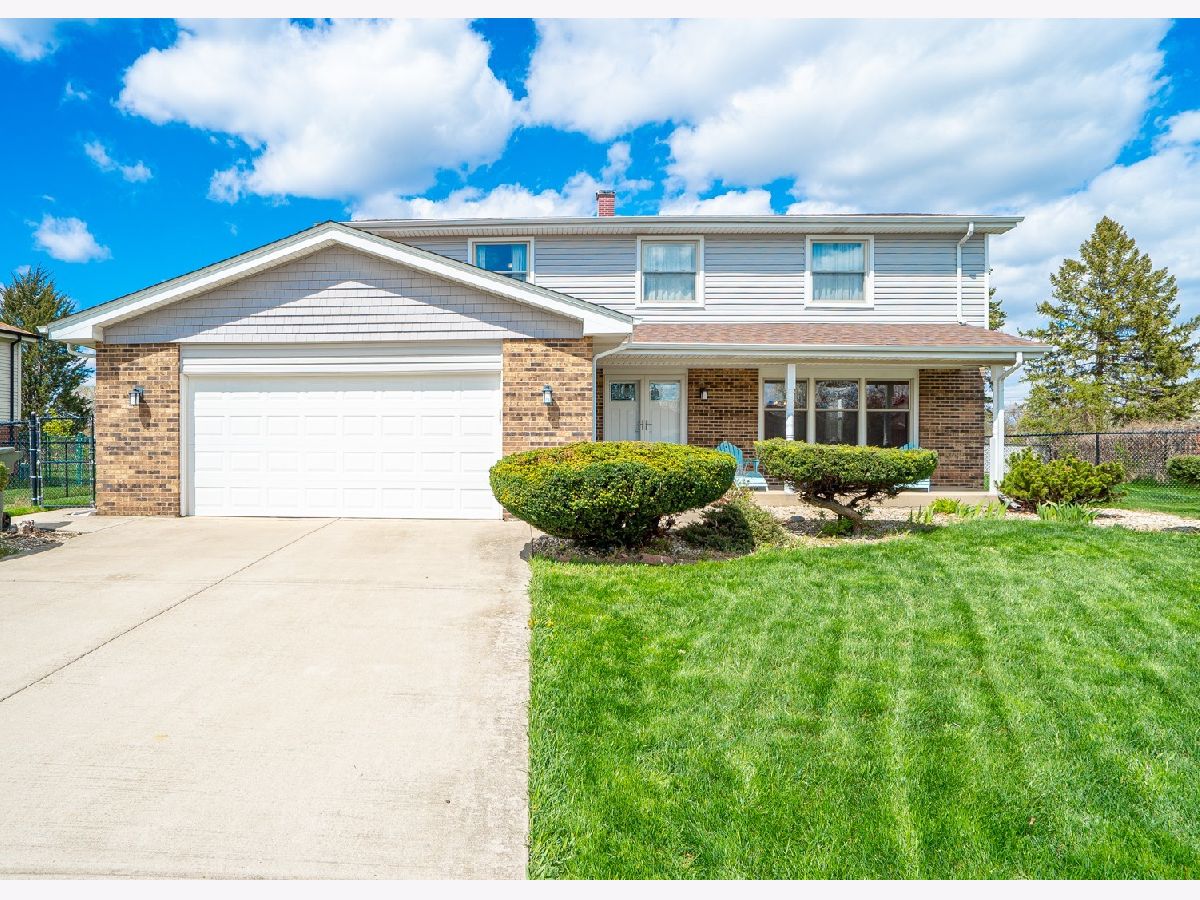 Homes Sold Brentwood Orland Park Illinois, 8920 Doral