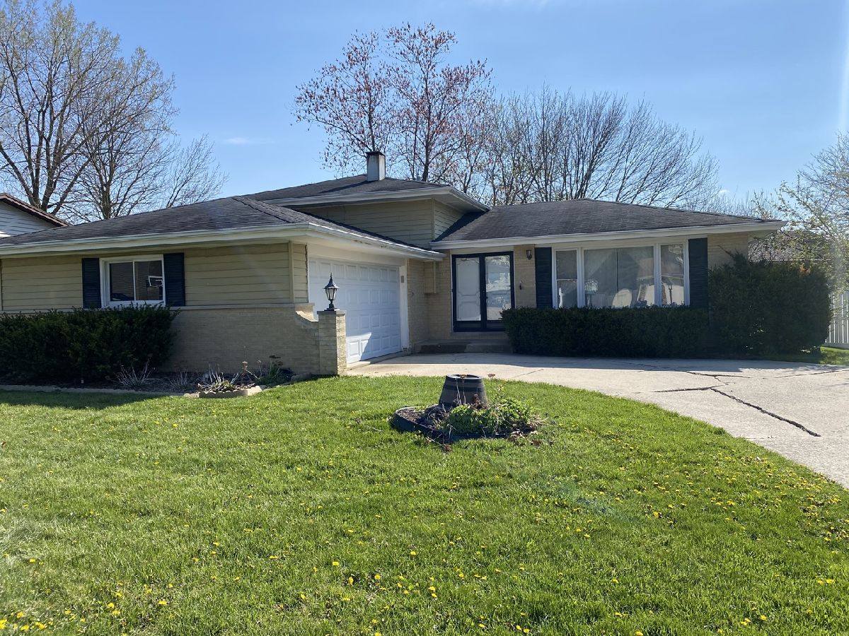 Homes & Townhomes Rented Hobson Creek Naperville Illinois, 7S651 Lynn