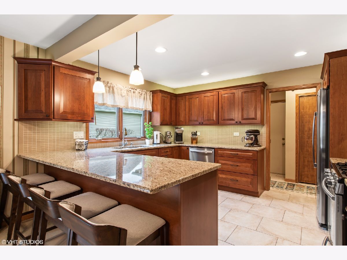 Homes Sold Dutch Crest Woodstock Illinois, 1708 Halma