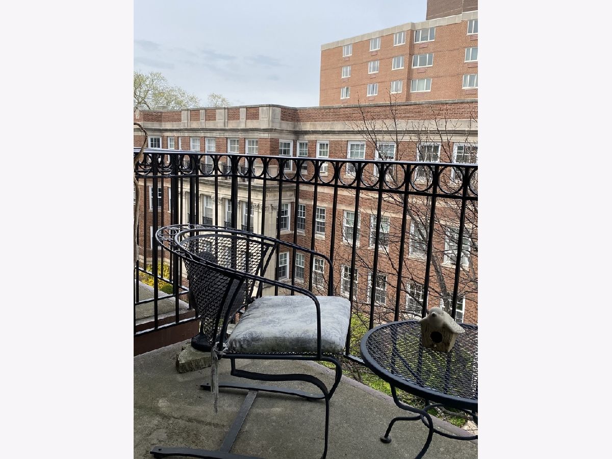 Condos & Townhomes Sold Oak Court Condominiums Evanston Illinois, 1501 Oak