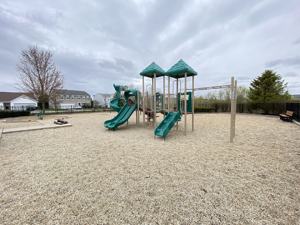 Homes Sold Richland Trails Cortland Illinois, 146 Meadow