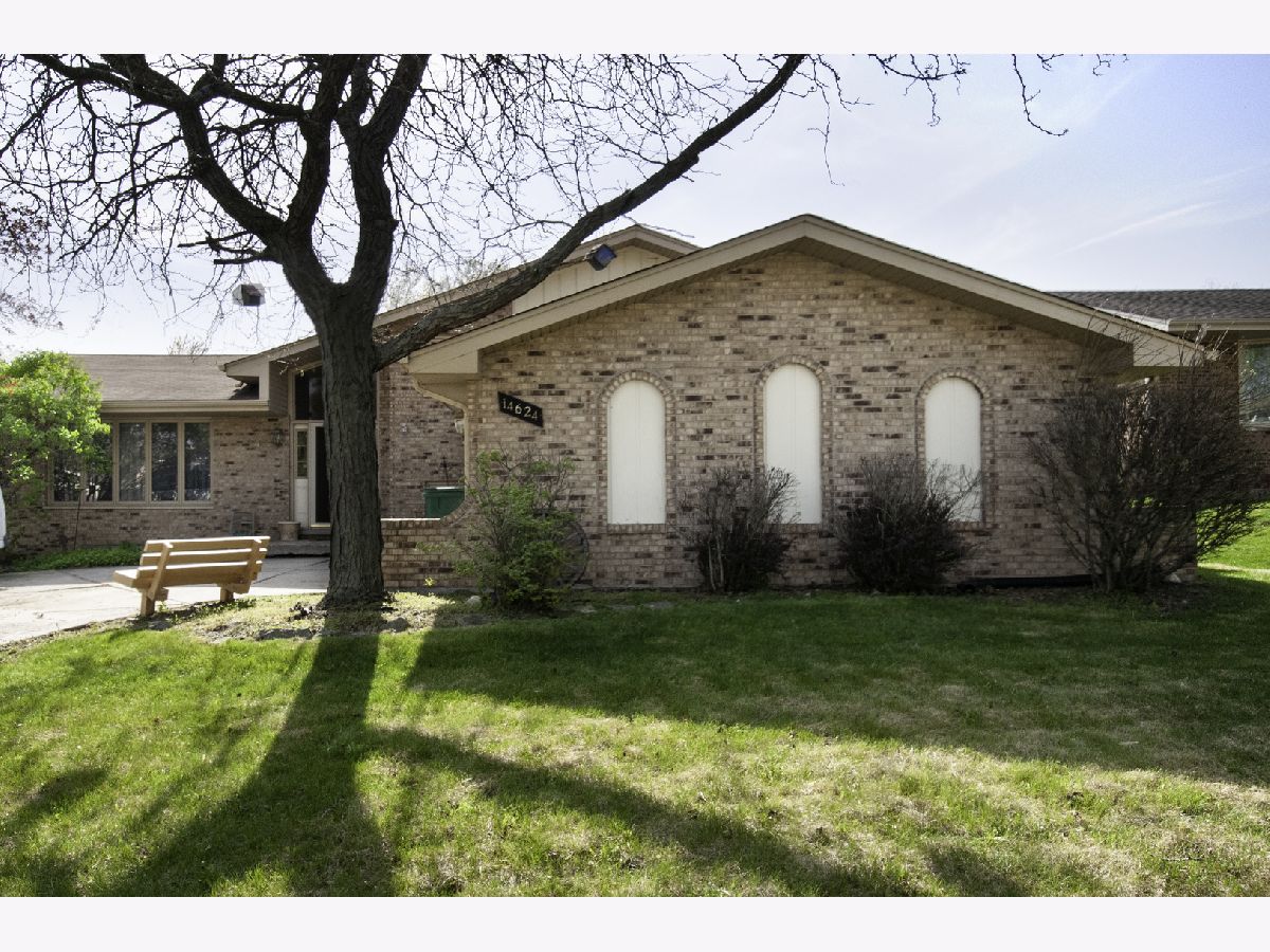 Homes Sold Lancaster South Homer Glen Illinois, 14624 Abbott
