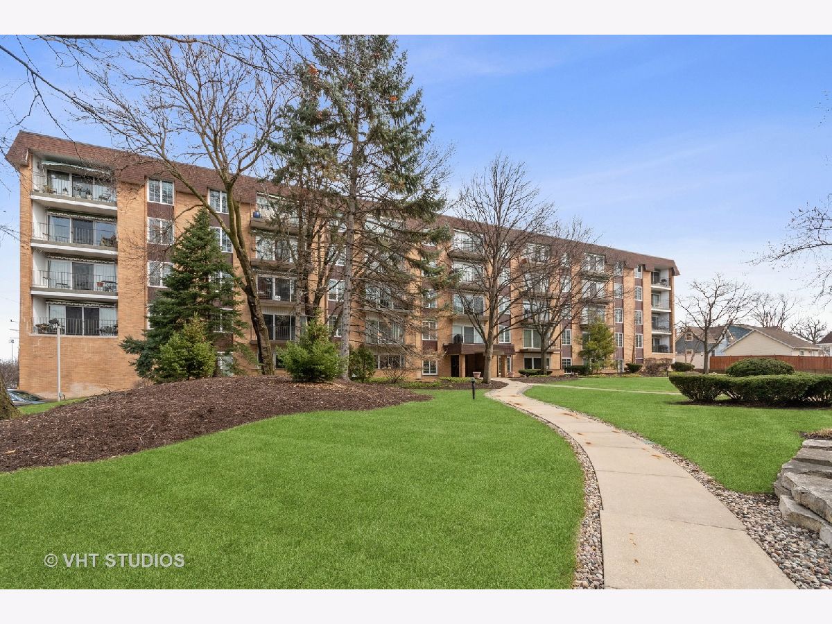 Condos & Townhomes Sold Park Place East Glen Ellyn Illinois, 445 Park