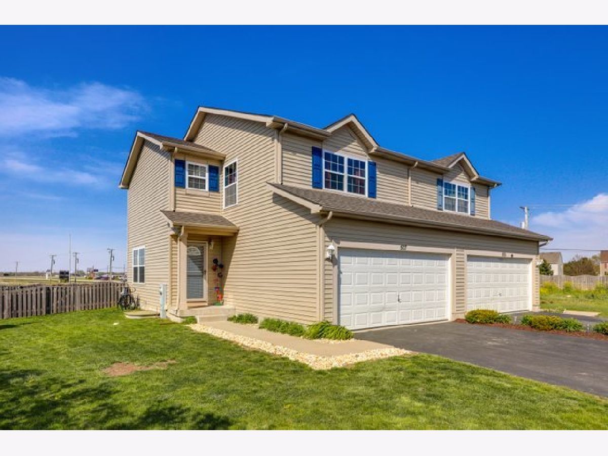 Homes & Condos & Townhomes Sold Arbor Lakes Minooka Illinois, 507 Lily