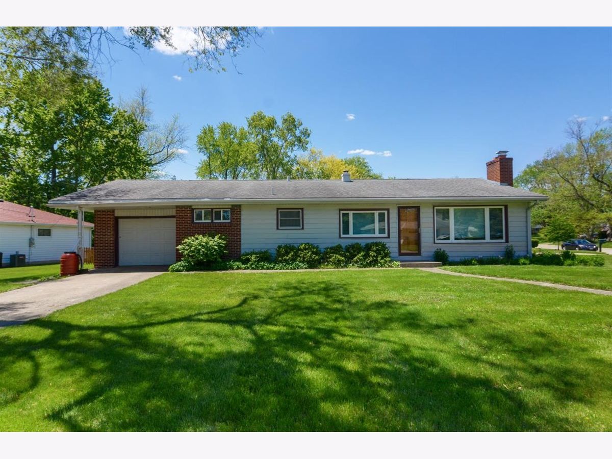 Homes Sold Sunset Champaign Illinois, 801 Fair
